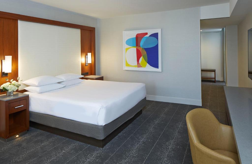 Hyatt Regency Atlanta - Corner Deluxe King Room