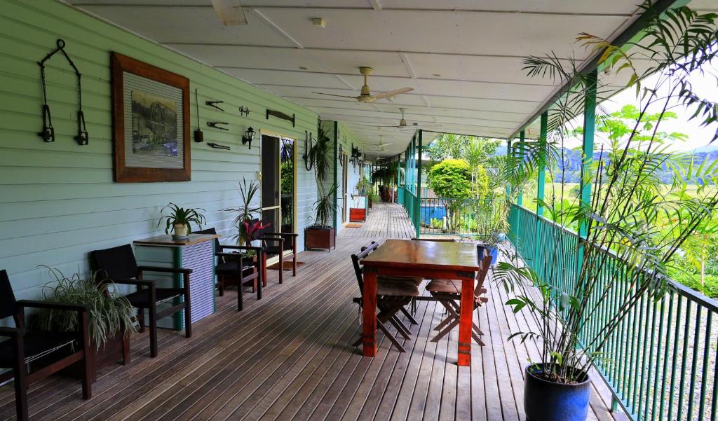 Balkón nebo terasa v ubytování Daintree Riverview Lodges