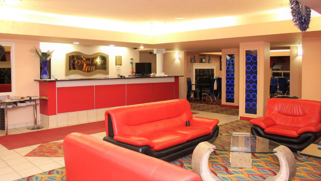 Posezení v ubytování Crystal Star Inn Edmonton Airport with free shuttle to and from Airport
