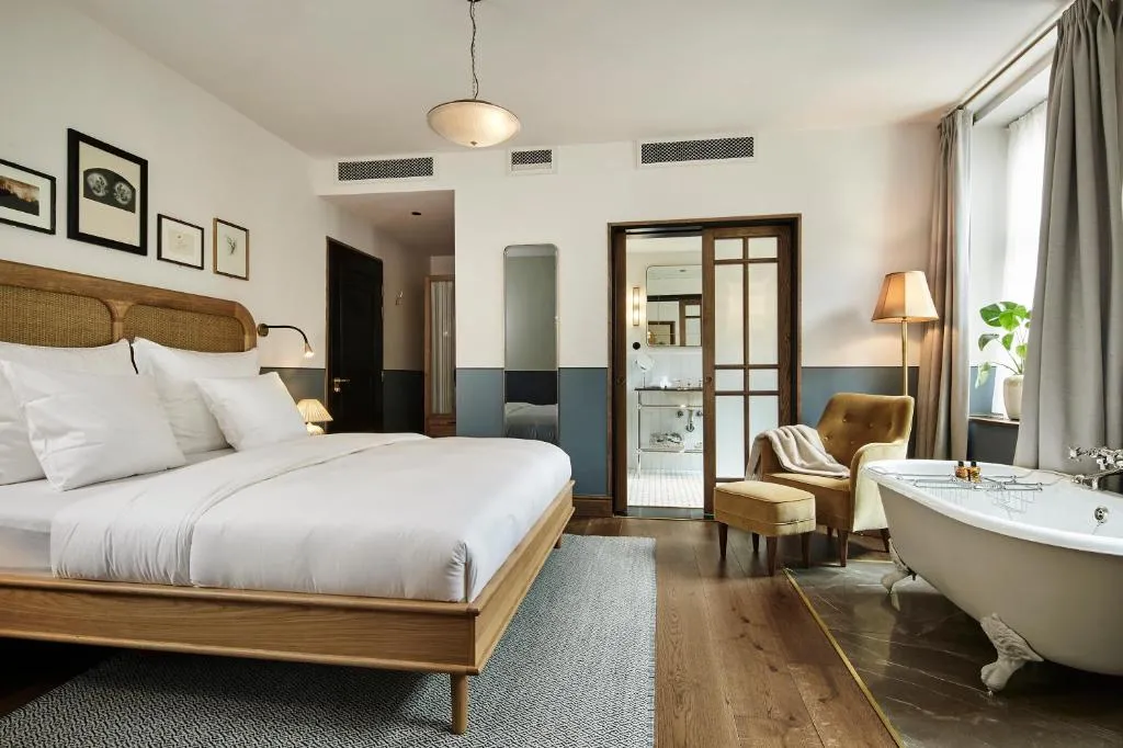 Sanders Suite