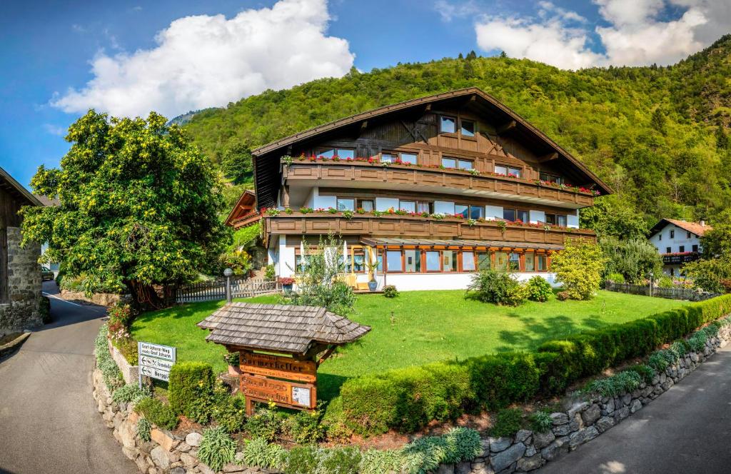 Nespecifikovaný výhled na hory nebo výhled na hory při pohledu z bed and breakfast