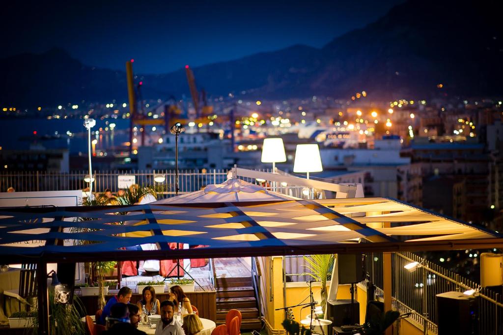 Astoria Palace Hotel - Resim 22