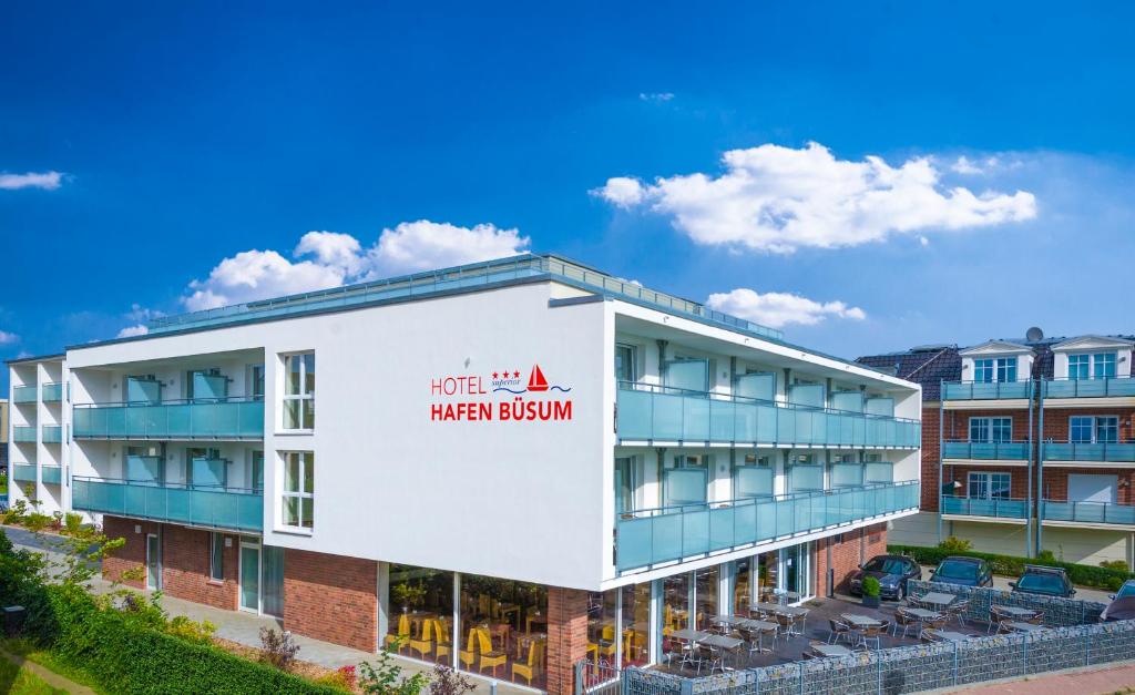 a rendering of the meridian casino hotel at Hotel Hafen Büsum in Büsum