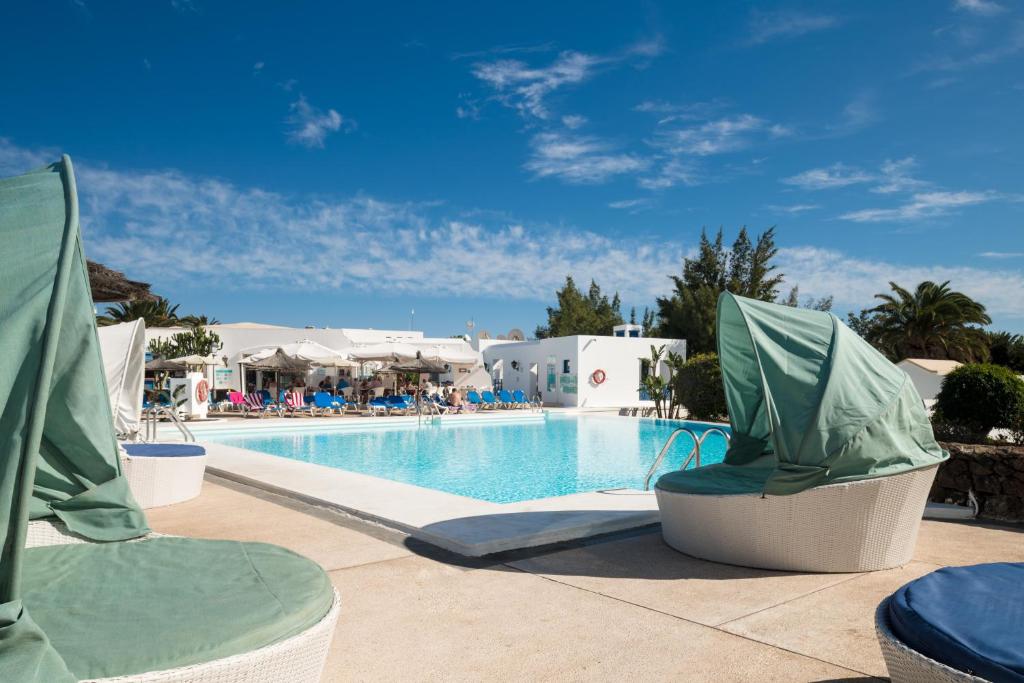 Bazén v ubytování Sandos Atlantic Gardens nebo v jeho okolí