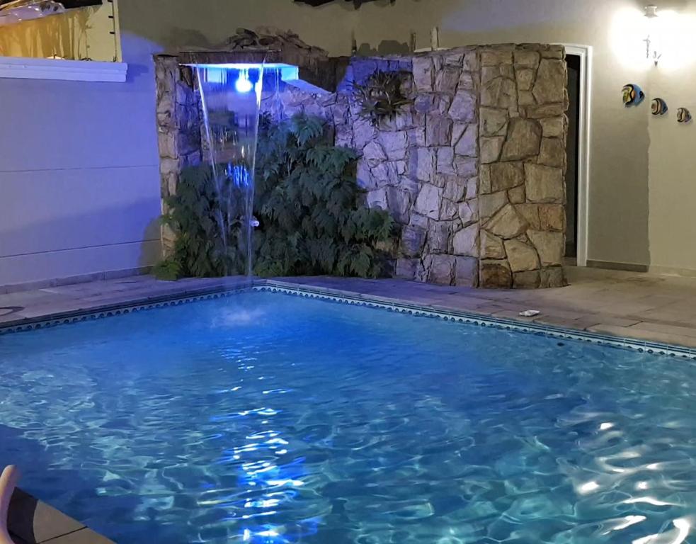  Casa Inteira Balneário Praia de Pernambuco Guarujá