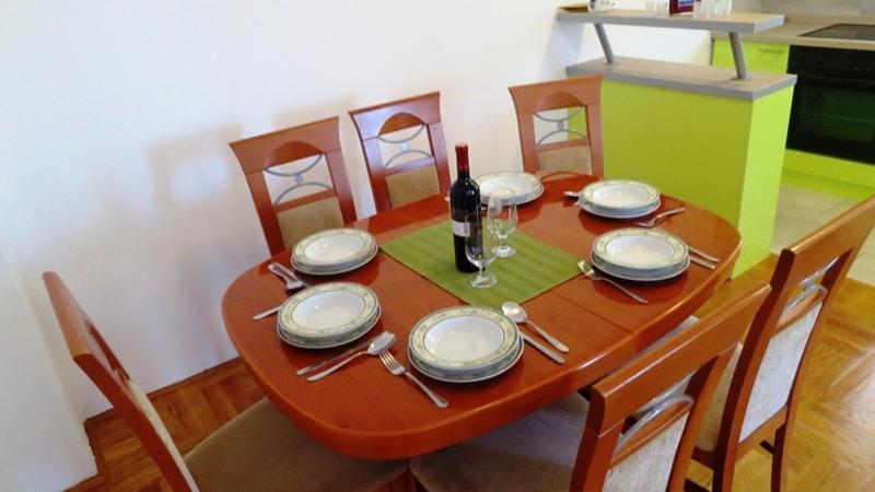 Zdjęcie z galerii obiektu Apartment Malinska,Krk, Primorje-Gorski Kotar 4 w mieście Malinska