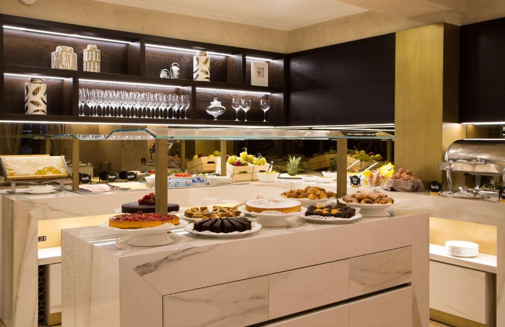 BW Premier Collection CHC Continental - Resim 28