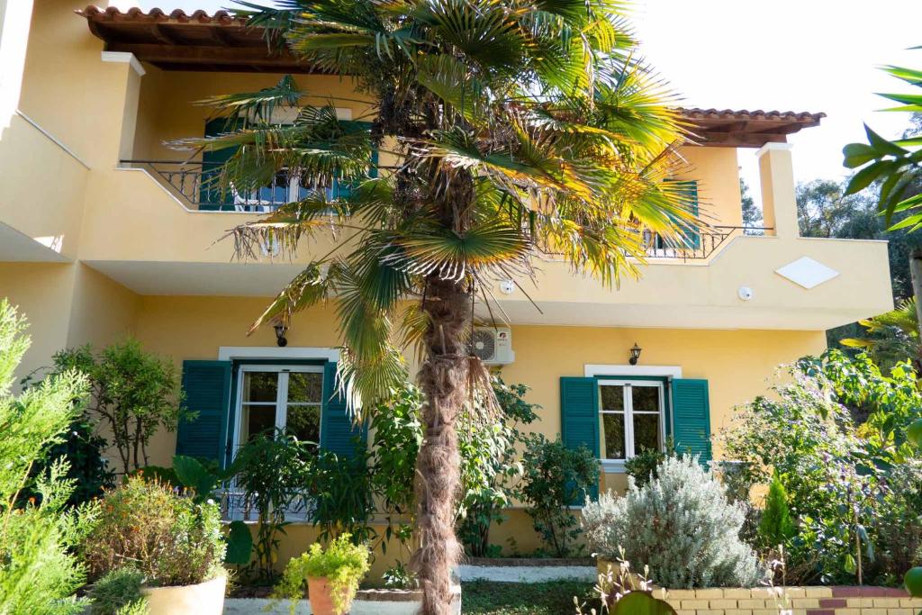 Zahrada ubytování Yiannis Apartments Agios Georgios Pagoi Corfu