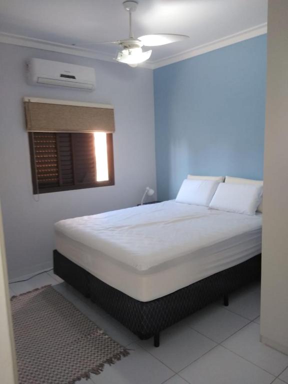  Apartamento IMPECÁVEL na Enseada