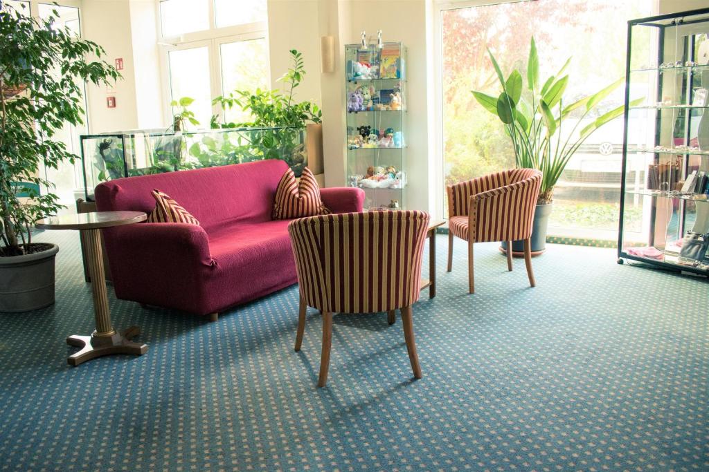 Quality Hotel Dresden 24H Self Check-in - Housity