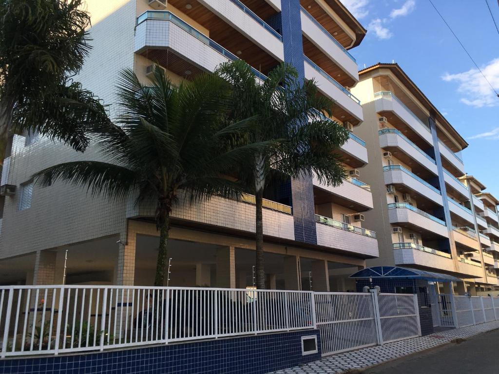  Excelente Apartamento a 100m da praia