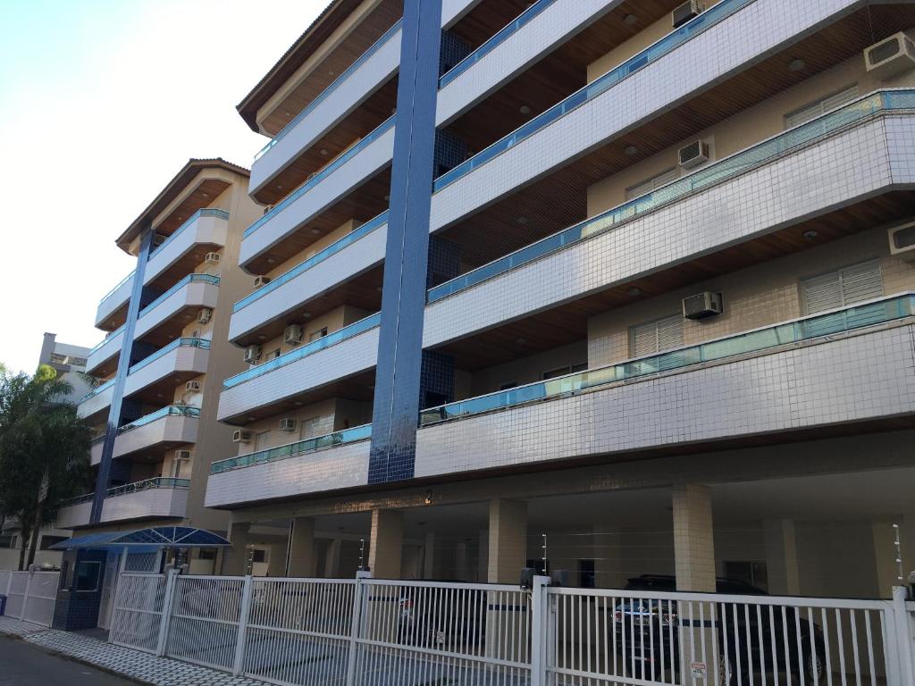  Excelente Apartamento a 100m da praia