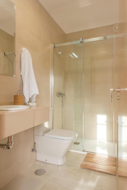 Koupelna v ubytování Albergue "La Yalga"