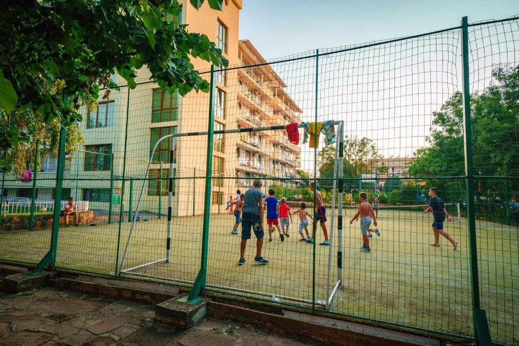 Tenis a/nebo squash v ubytování Perla Plaza Hotel - All Inclusive nebo okolí