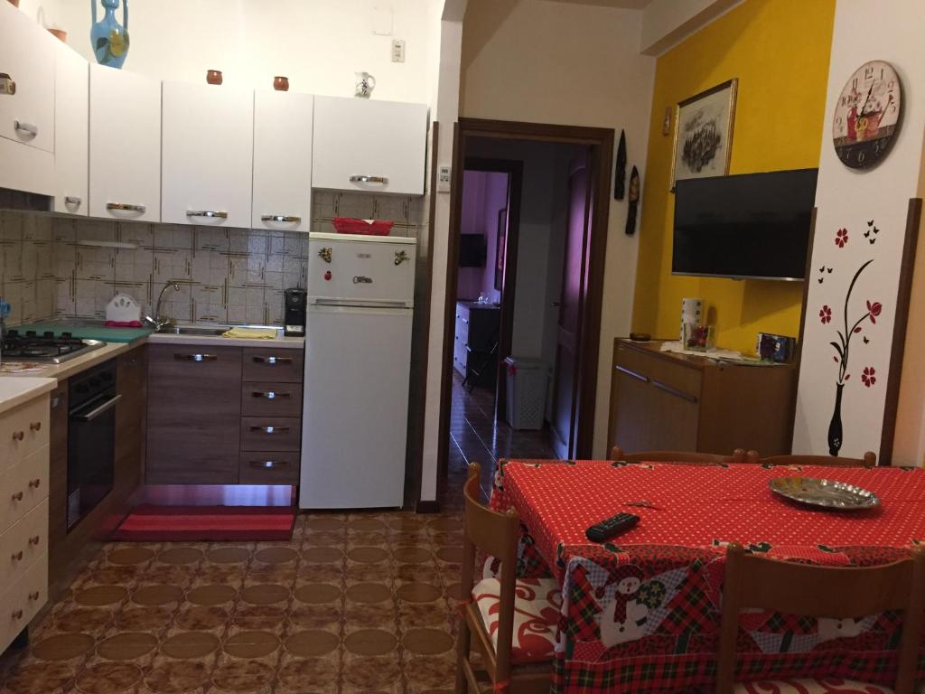 Kuchnia lub aneks kuchenny w obiekcie AndEli