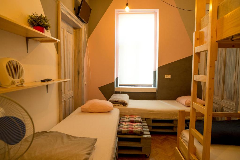 Postel nebo postele na pokoji v ubytování Cloud 9 Living
