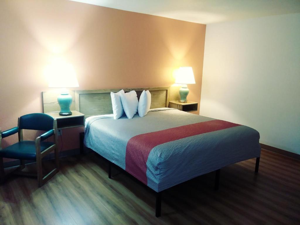 Postel nebo postele na pokoji v ubytování Motel 6-Madras, OR