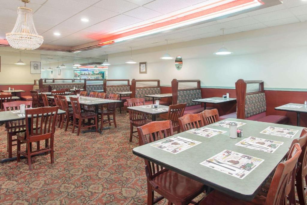 Restaurace v ubytování Howard Johnson by Wyndham Saugerties
