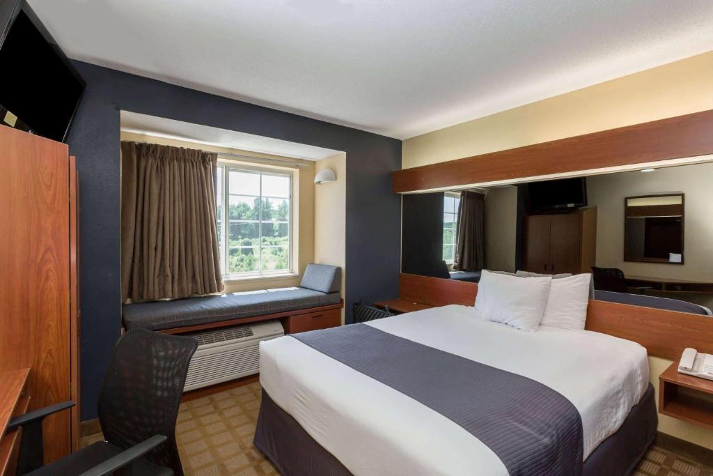 Microtel Inn & Suites by Wyndham Hillsborough - Camera Queen - Non Fumatori