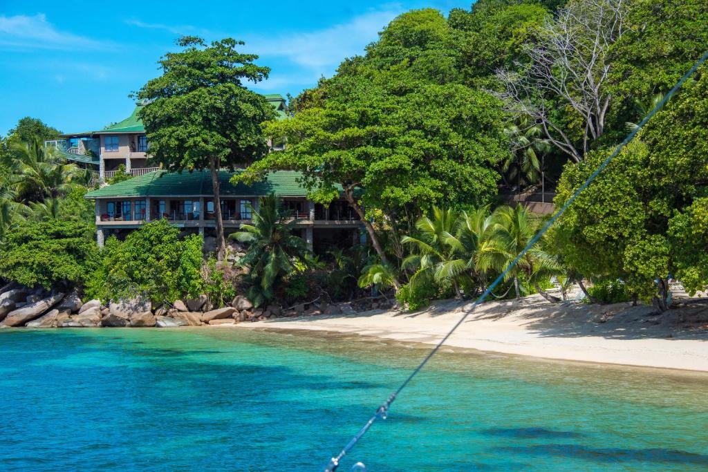 Coco de Mer Hotel and Black Parrot Suites, Grand'Anse Praslin – Updated  2024 Prices