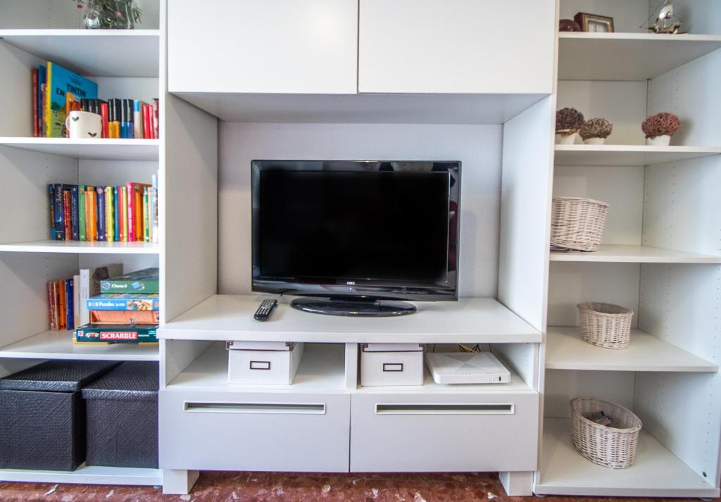 TV a/nebo společenská místnost v ubytování Apartamento La Bajamar