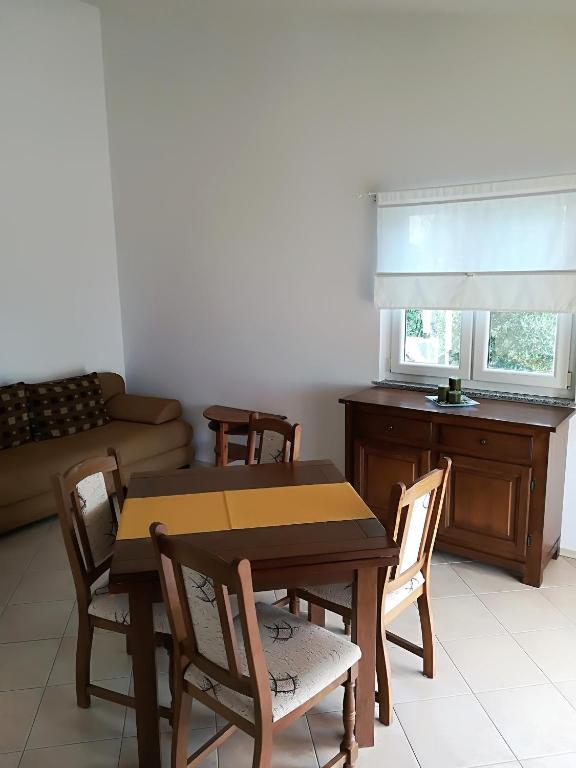Posedenie v ubytovaní Apartman Rosanda 1