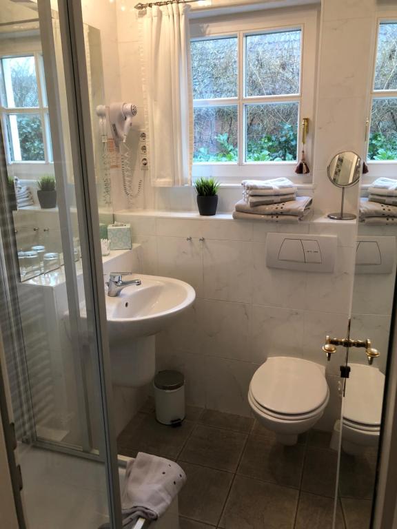 Koupelna v ubytování Hotel garni Seeluft Büsum