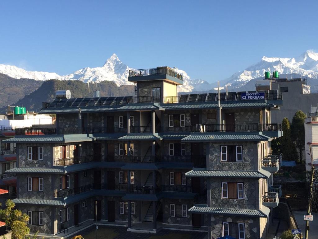 Vista general d'una muntanya o vistes d'una muntanya des de l'hostal o pensió