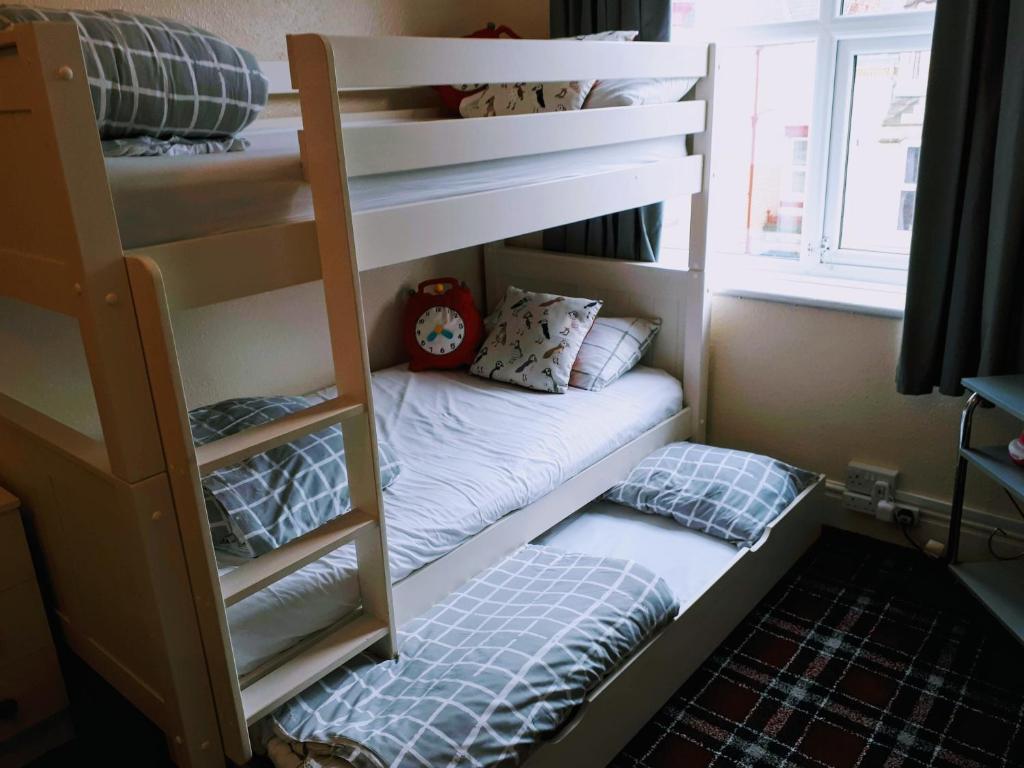 Schofield Guest House photo