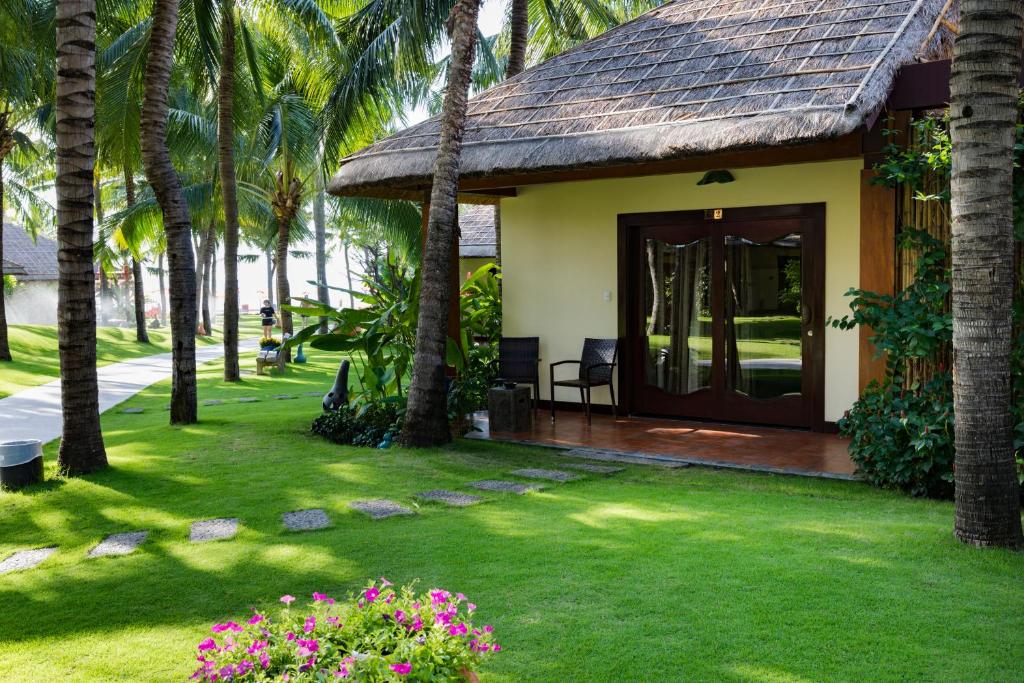 Bungalow Deluxe Nhìn Ra Khu Vườn