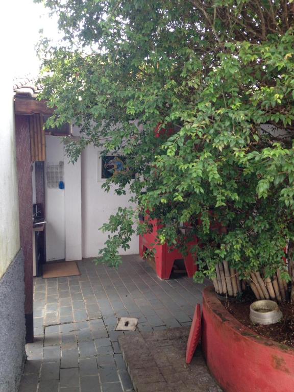  casa com piscina no centro da cidade
