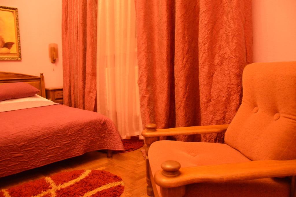 Postel nebo postele na pokoji v ubytování Knaus Apartments
