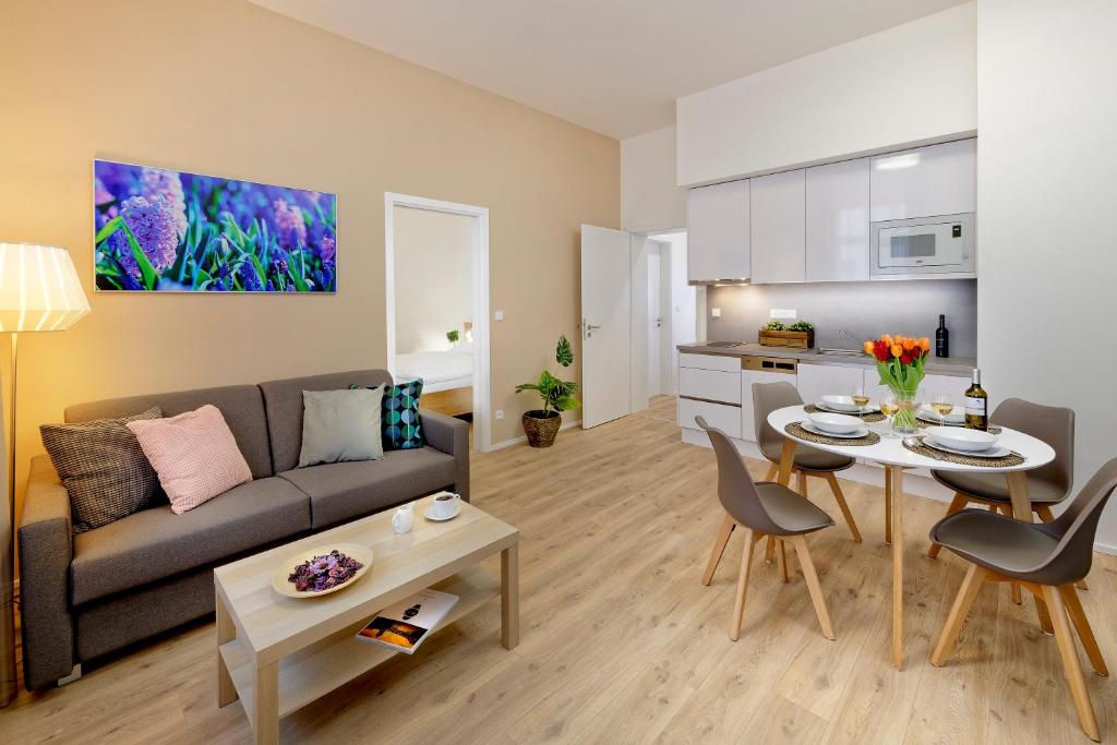 DownTown Suites Jugoslavska - 1