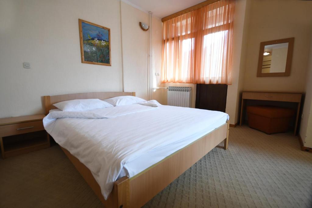 Hotel Mladost - Wohnung Mit Terrasse