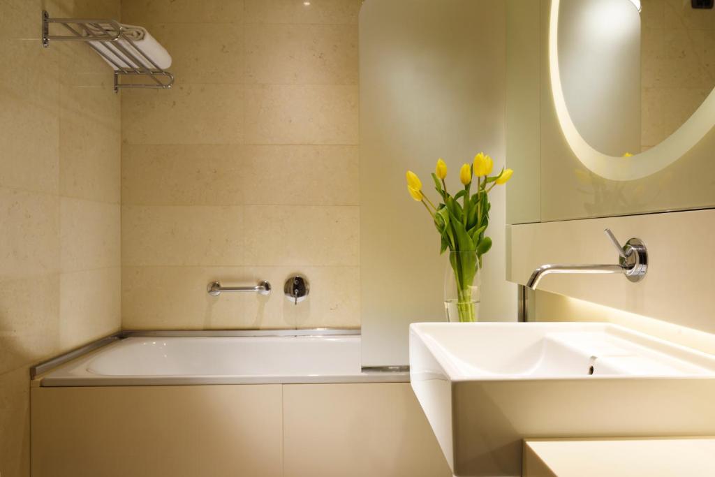 UNA Hotels Bologna Centro - Resim 17