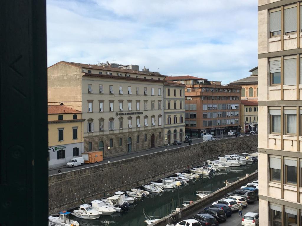 Výhľad na mesto Livorno alebo výhľad na mesto priamo z apartmánu