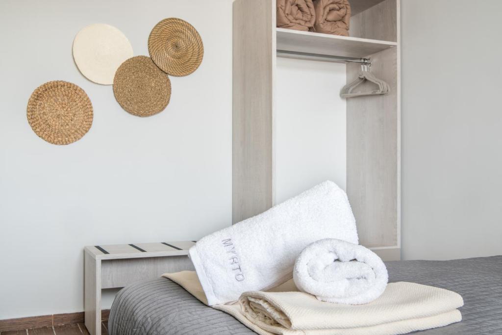 Postel nebo postele na pokoji v ubytování Myrto Hotel