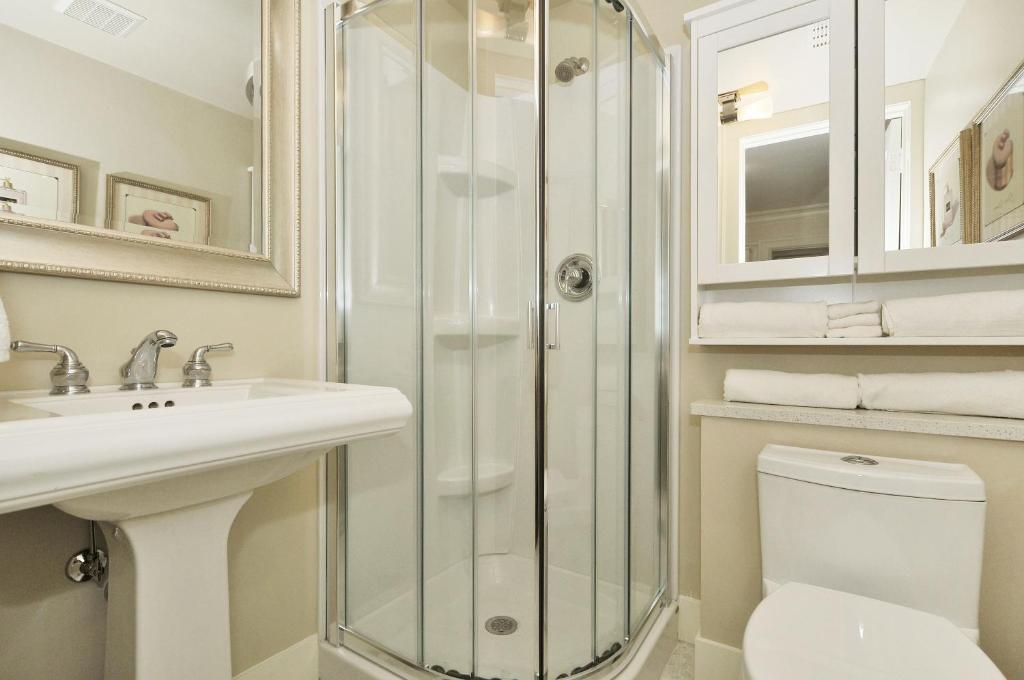Un baño de The Craigmyle Inn
