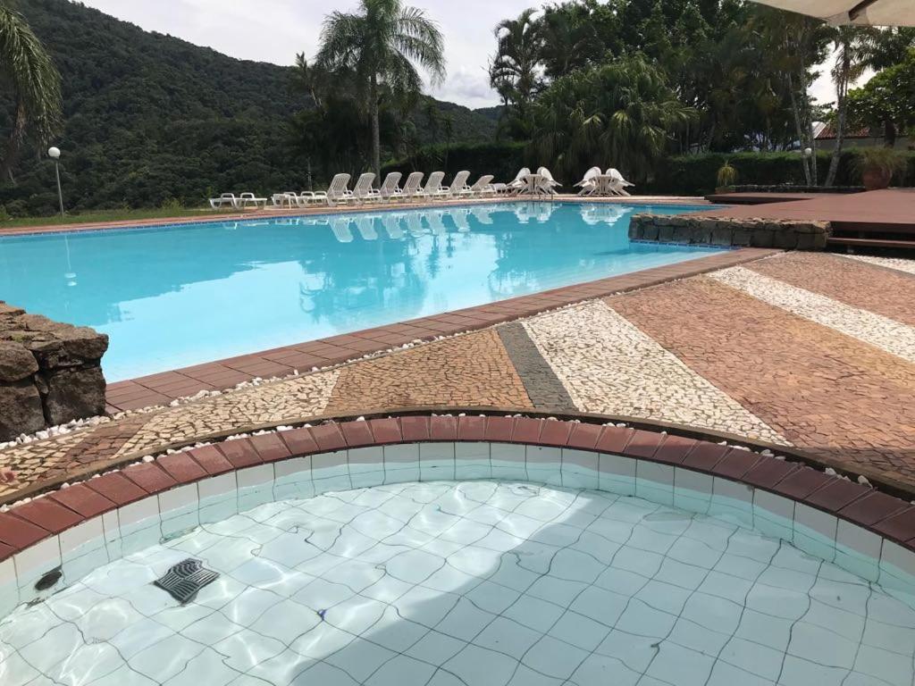  Apto Condomínio Varandas de Ubatuba - Vista Incrível