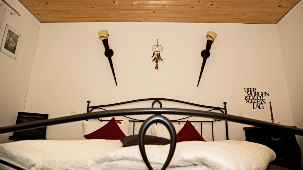 Postel nebo postele na pokoji v ubytování Conny's B&B