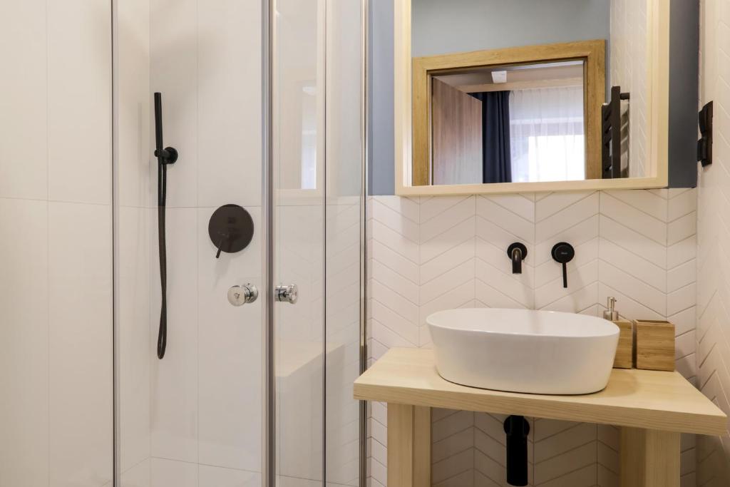 Biała izba Apartamenty - Deluxe King Suite
