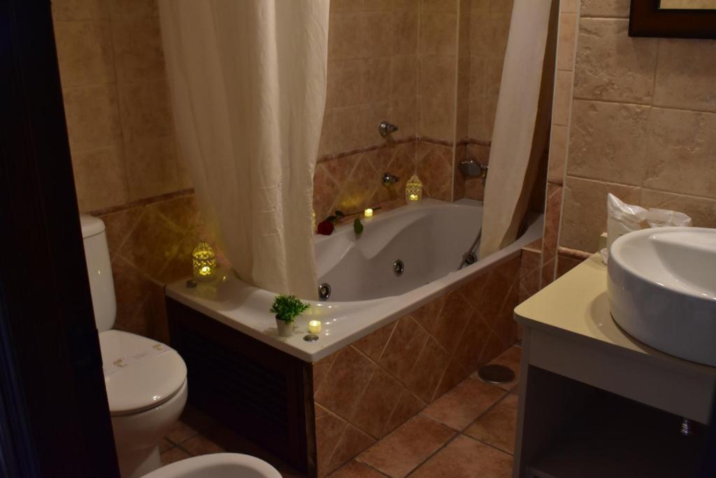 Jacuzzi Hostal Rural Molino Del Bombo Huelva Jacuzzi Hostal Rural Molino Del Bombo Huelva