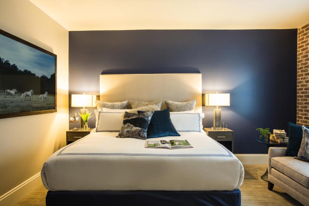 The Restoration Hotel - King Studio