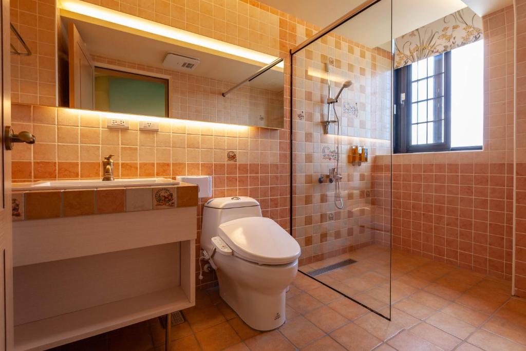 A bathroom at Hogwarts Castle Guest House