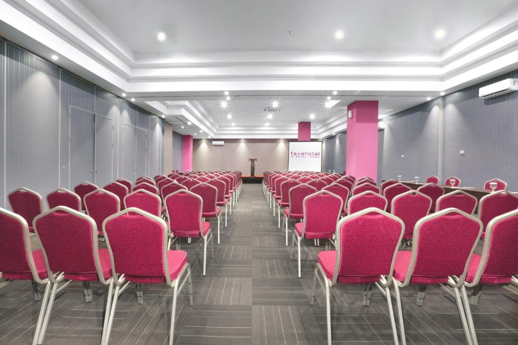 Konferenční prostory v ubytování favehotel S. Parman Medan