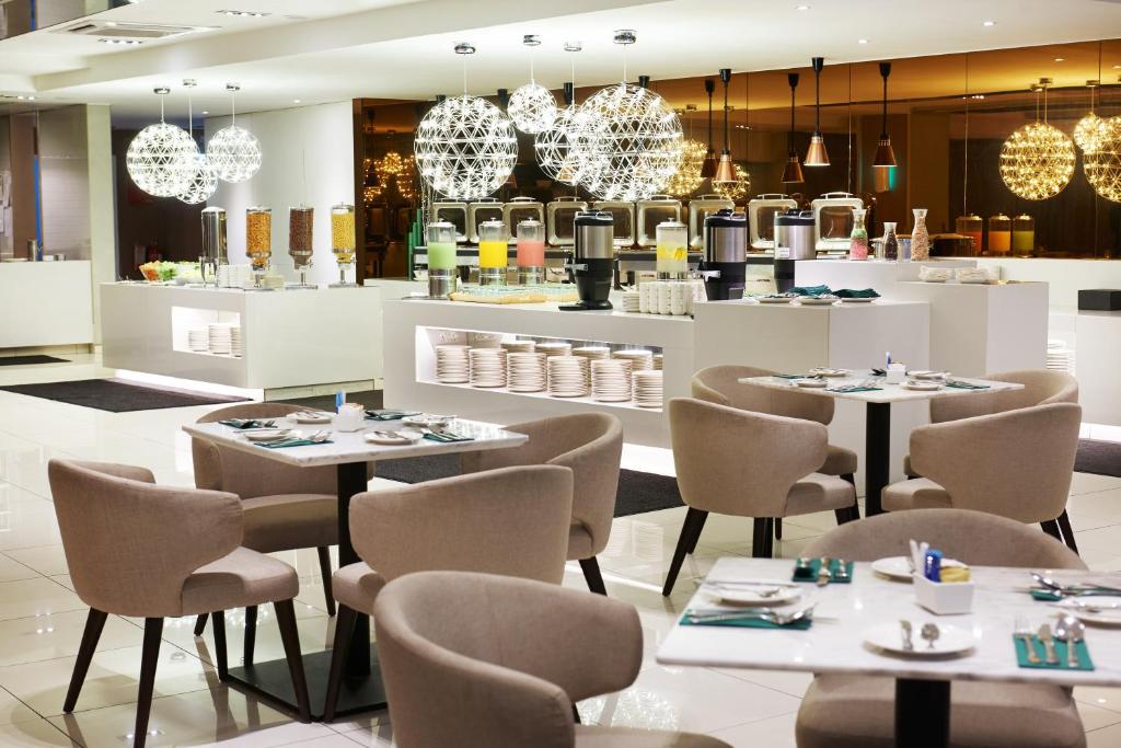 Restaurace v ubytování Cosmo Hotel Kuala Lumpur