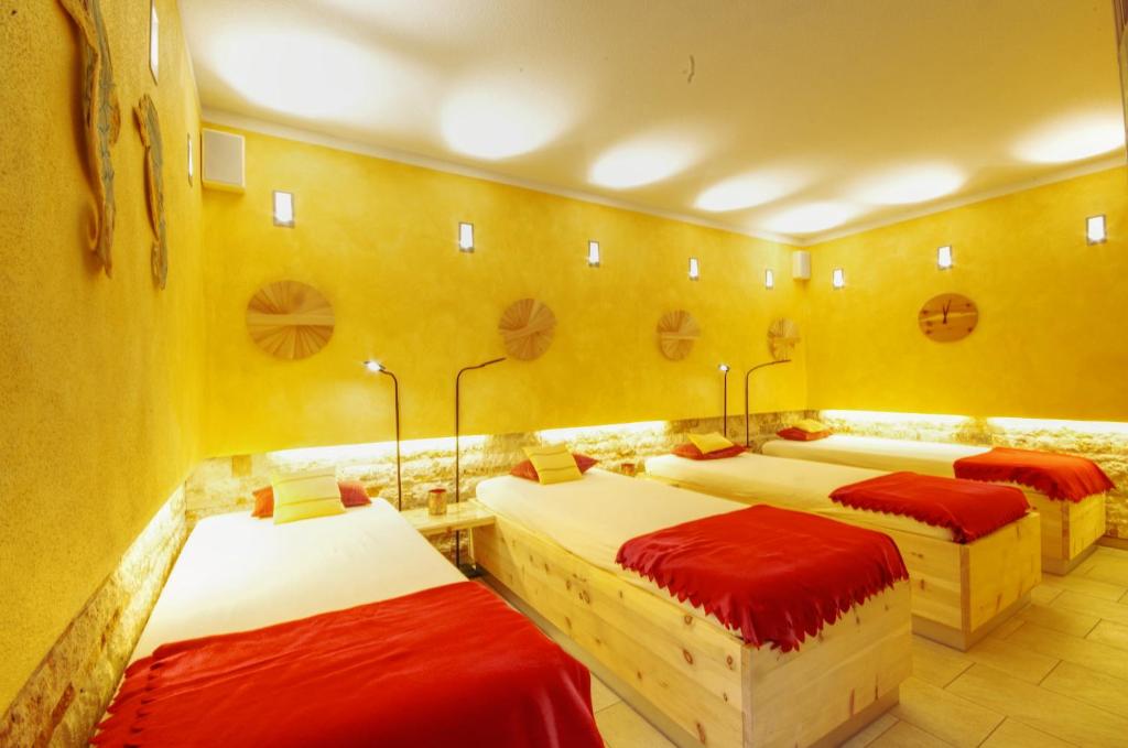 Postel nebo postele na pokoji v ubytování Hotel Jakob