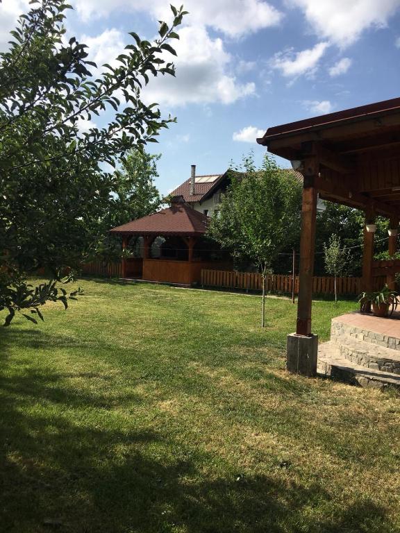 Pensiune Casa Albinuta (România Săcele) - Booking.com