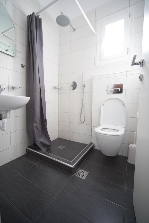 A bathroom at Villa Stella
