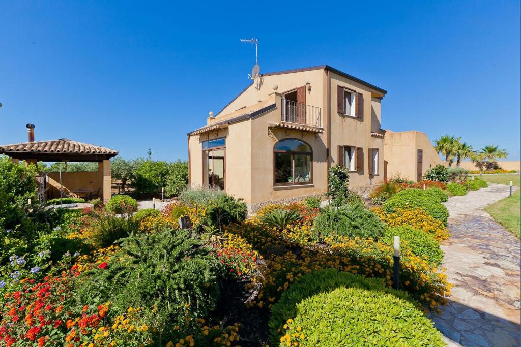 Vonkajšia záhrada v ubytovaní Villa Athena